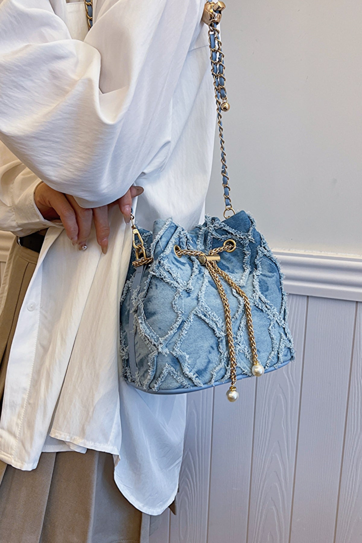Chain Drawstring Raw Edge Denim Bucket