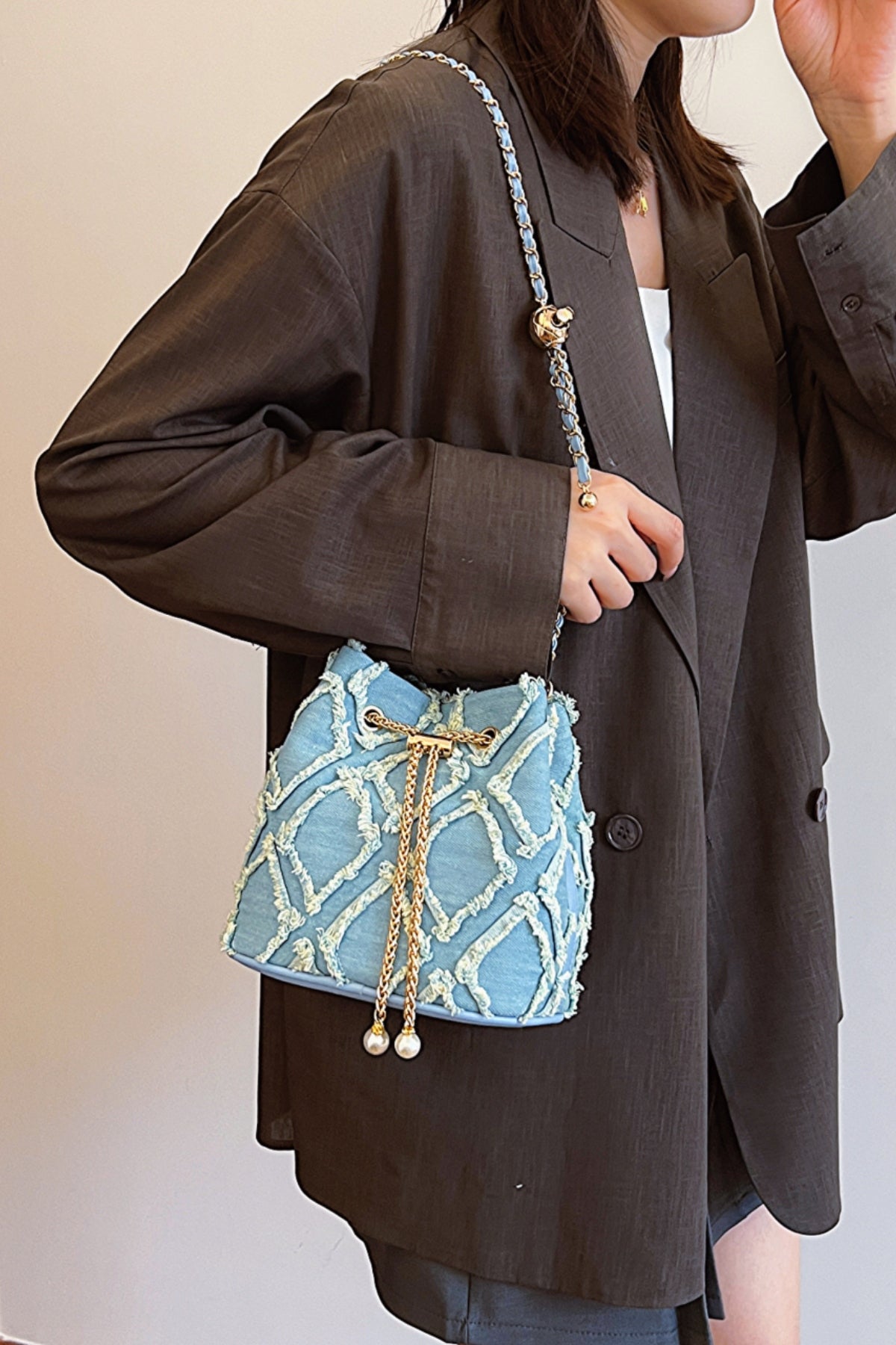 Chain Drawstring Raw Edge Denim Bucket