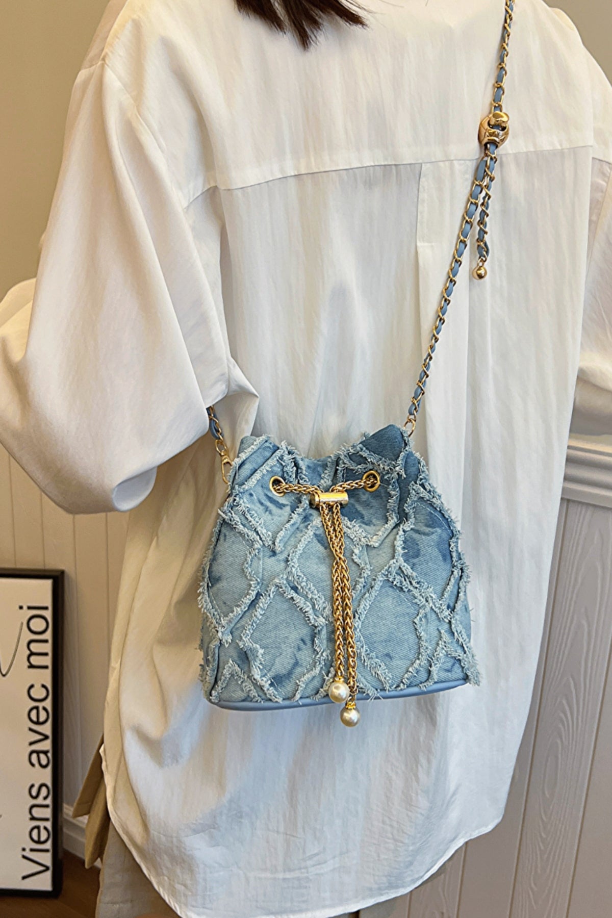 Chain Drawstring Raw Edge Denim Bucket