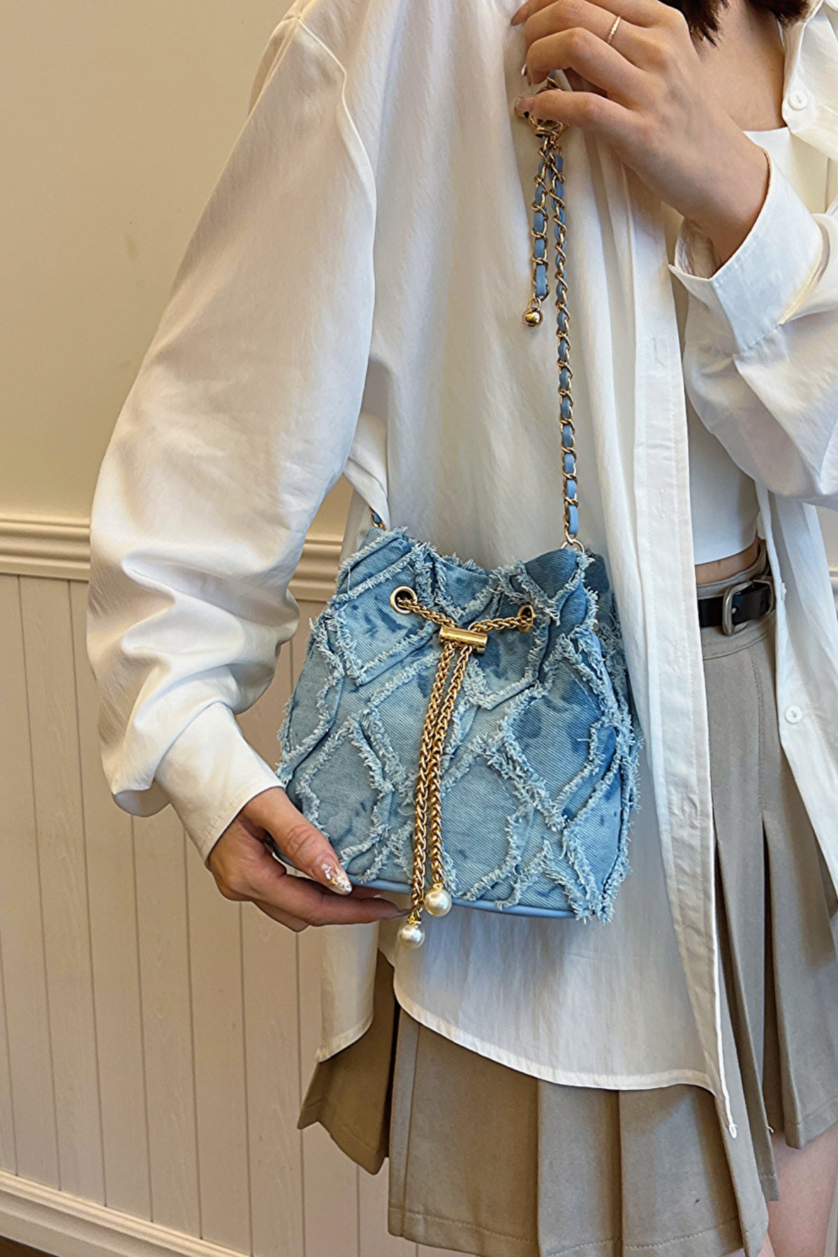 Chain Drawstring Raw Edge Denim Bucket